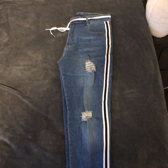 Slim Blue Jeans - Picture 5 of 5